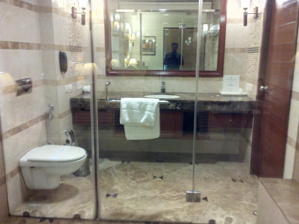 Hotel The Ocean Pearl Retreat Nuova Delhi Esterno foto